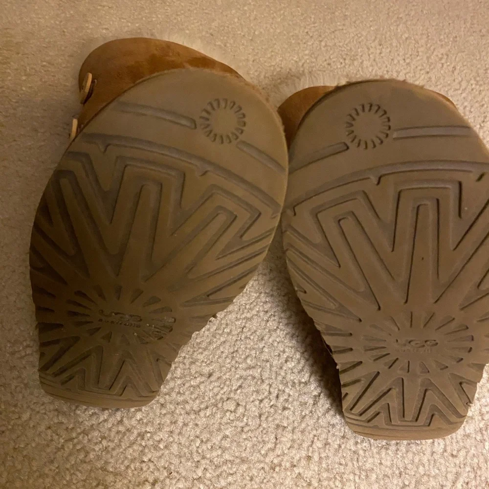 Ugg Women’s Bailey Button Boots size 9 - Picture 7 of 7